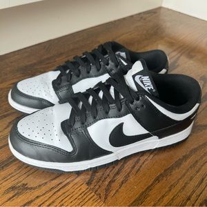 Nike Dunks Low Panda Black and White size 9 size 40.5